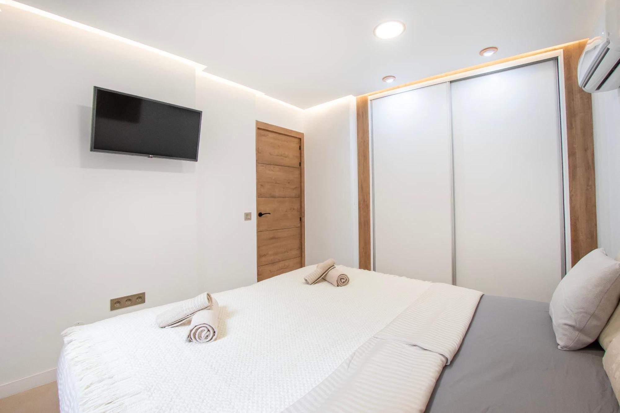 סן מיגל דה אבונה Newly Renovated, Luxurious Apartment With A Heated Pool, 259 מראה חיצוני תמונה