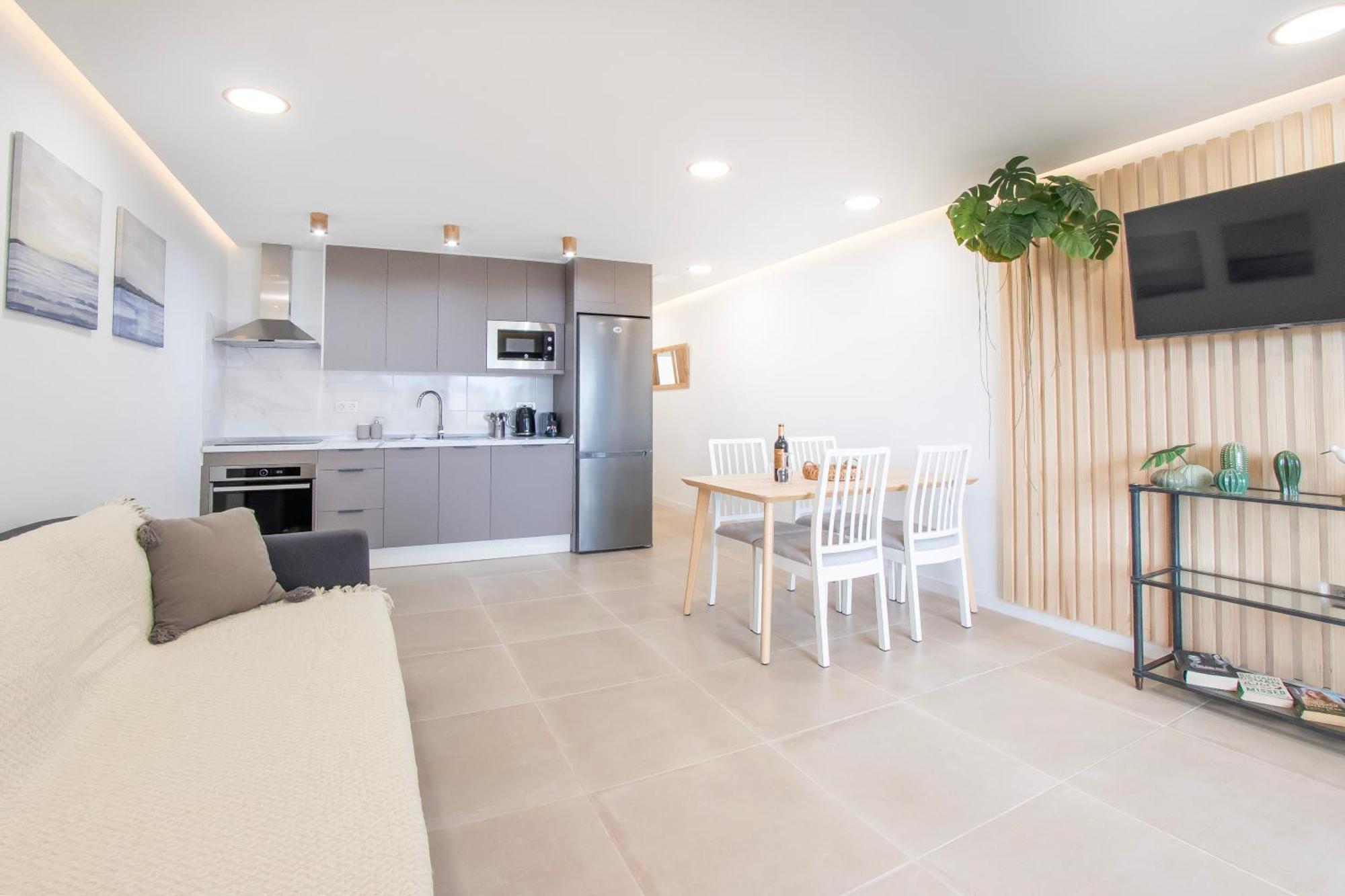 סן מיגל דה אבונה Newly Renovated, Luxurious Apartment With A Heated Pool, 259 מראה חיצוני תמונה