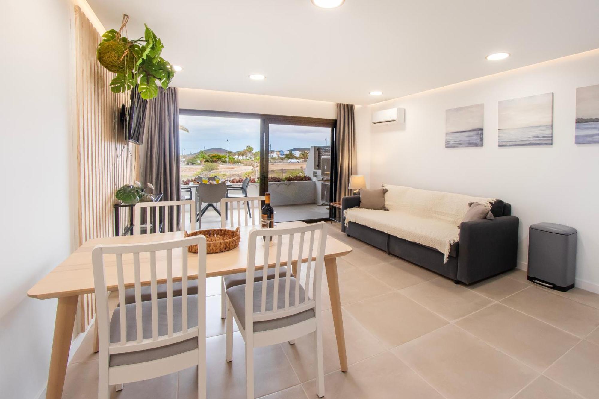 סן מיגל דה אבונה Newly Renovated, Luxurious Apartment With A Heated Pool, 259 מראה חיצוני תמונה