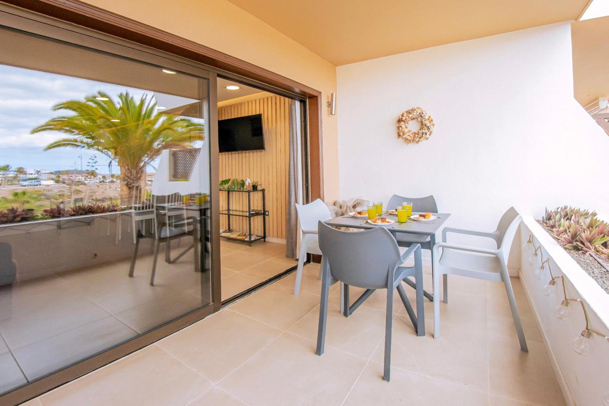 סן מיגל דה אבונה Newly Renovated, Luxurious Apartment With A Heated Pool, 259 מראה חיצוני תמונה