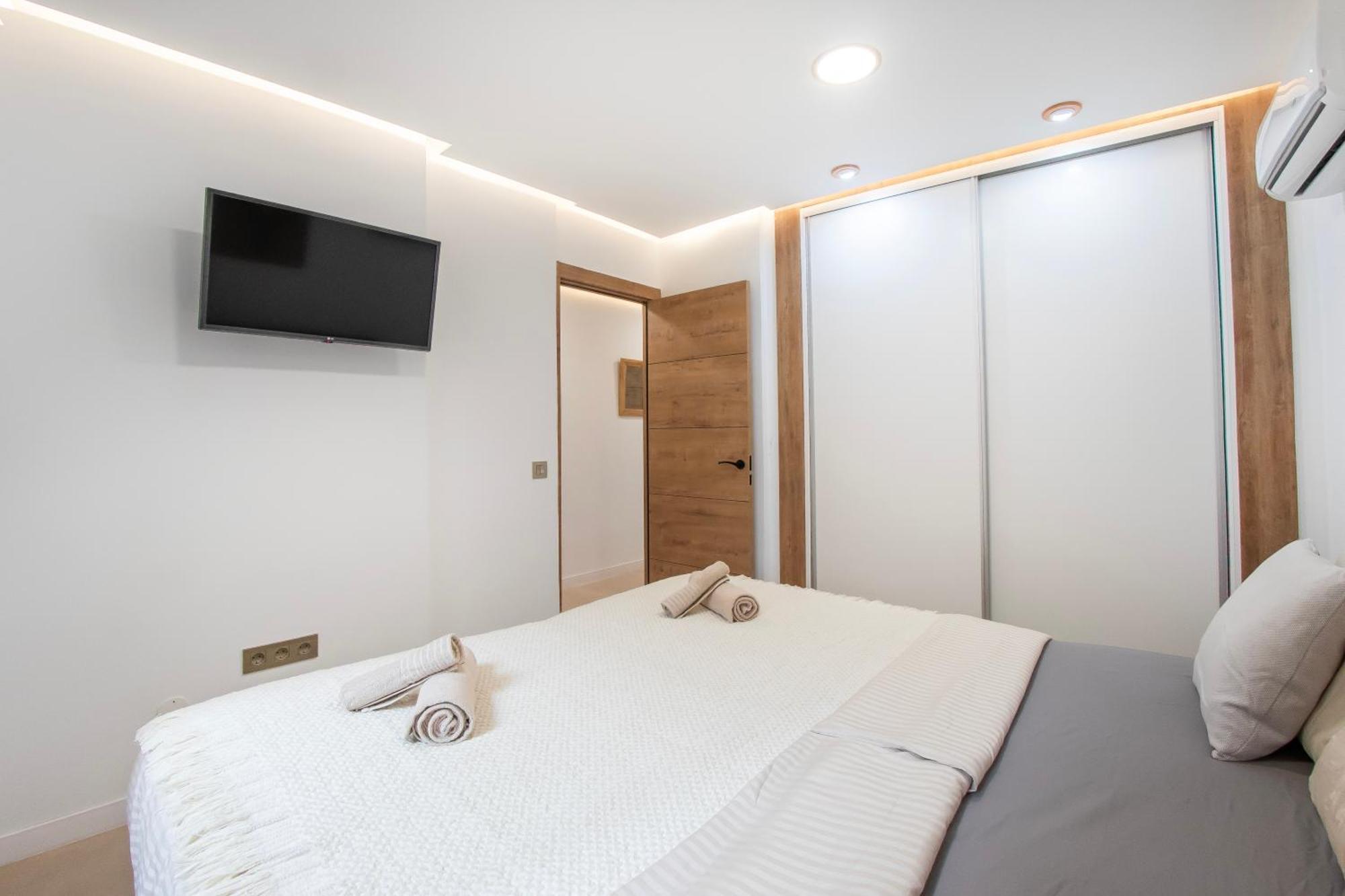 סן מיגל דה אבונה Newly Renovated, Luxurious Apartment With A Heated Pool, 259 מראה חיצוני תמונה