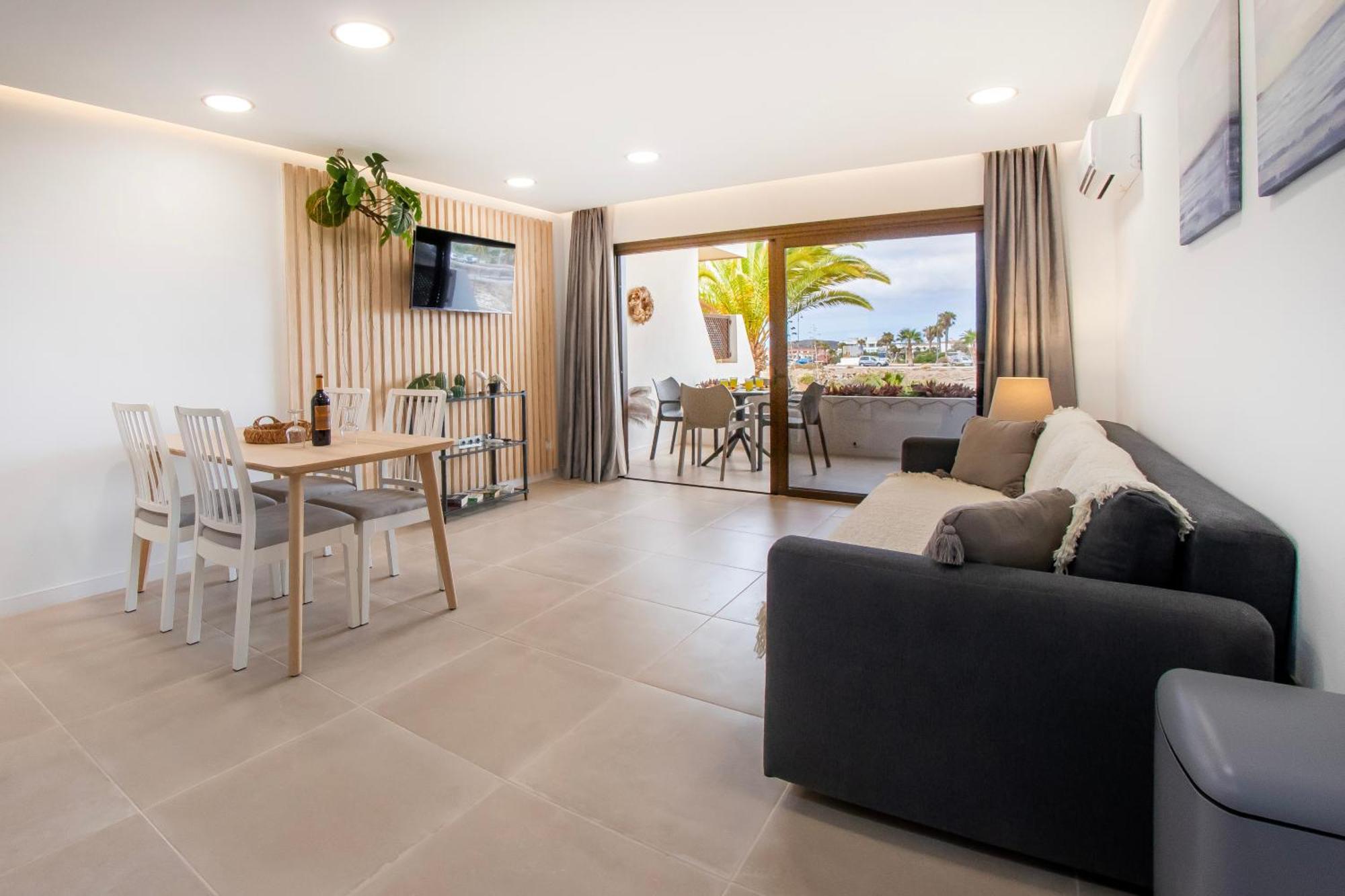 סן מיגל דה אבונה Newly Renovated, Luxurious Apartment With A Heated Pool, 259 מראה חיצוני תמונה