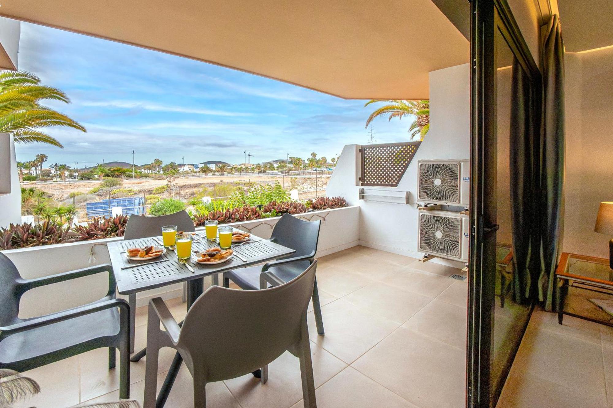 סן מיגל דה אבונה Newly Renovated, Luxurious Apartment With A Heated Pool, 259 מראה חיצוני תמונה